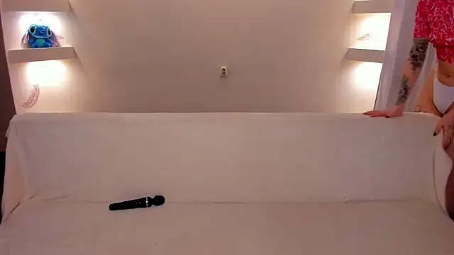 YourMegan online show from October 2025 07:04:02 PM