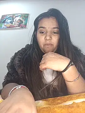 Snapshot of RAYI_01 chatting on February 2025 05:08:01 PM RAYI 01 online show from February 2025 05:08:01 PM