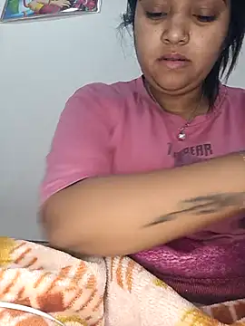 Snapshot of RAYI_01 chatting on February 2025 03:00:02 AM RAYI 01 online show from February 2025 03:00:02 AM