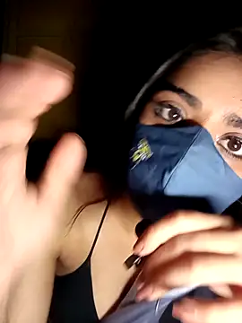 Snapshot of RAYI_01 chatting on March 2025 06:14:01 PM RAYI 01 online show from March 2025 06:14:01 PM