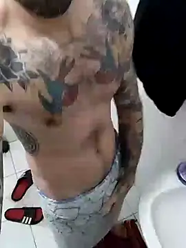 Snapshot of xdandan69 chatting on February 2025 01:33:01 AM xdandan69 online show from February 2025 01:33:01 AM