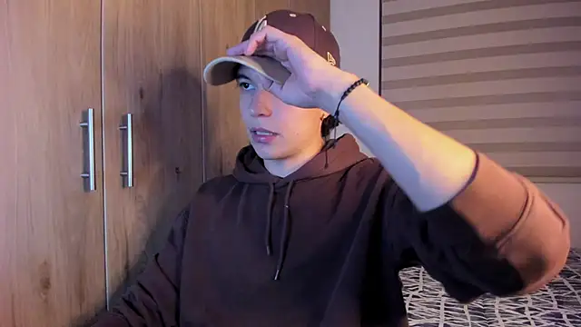 Snapshot of Mastrangelo_xxx chatting on October 2025 02:20:01 AM Mastrangelo xxx online show from October 2025 02:20:01 AM