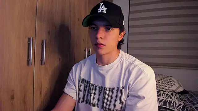 Snapshot of Mastrangelo_xxx chatting on October 2025 03:18:01 AM Mastrangelo xxx online show from October 2025 03:18:01 AM