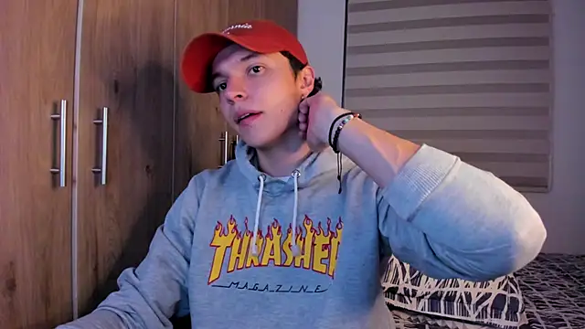 Snapshot of Mastrangelo_xxx chatting on October 2025 03:53:01 AM Mastrangelo xxx online show from October 2025 03:53:01 AM