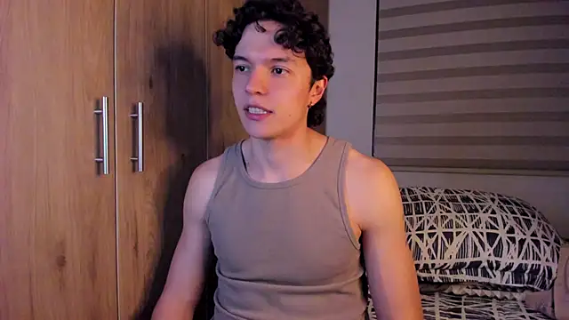 Snapshot of Mastrangelo_xxx chatting on October 2025 04:37:01 AM Mastrangelo xxx online show from October 2025 04:37:01 AM