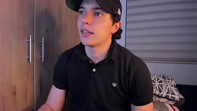 Snapshot of Mastrangelo_xxx chatting on October 2025 03:06:02 AM Mastrangelo xxx online show from October 2025 03:06:02 AM