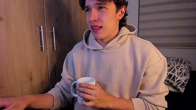 Snapshot of Mastrangelo_xxx chatting on October 2025 03:20:02 AM Mastrangelo xxx online show from October 2025 03:20:02 AM