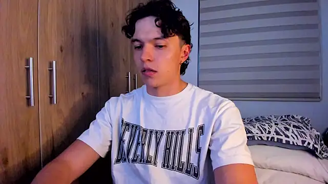 Snapshot of Mastrangelo_xxx chatting on November 2025 04:35:01 AM Mastrangelo xxx online show from November 2025 04:35:01 AM