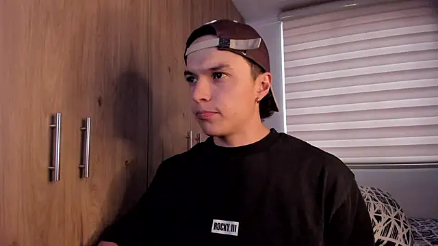 Snapshot of Mastrangelo_xxx chatting on November 2025 09:26:01 PM Mastrangelo xxx online show from November 2025 09:26:01 PM