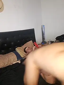 Snapshot of liamlara chatting on October 2025 04:33:01 AM liamlara online show from October 2025 04:33:01 AM