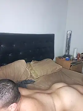 Snapshot of liamlara chatting on October 2025 04:01:02 AM liamlara online show from October 2025 04:01:02 AM