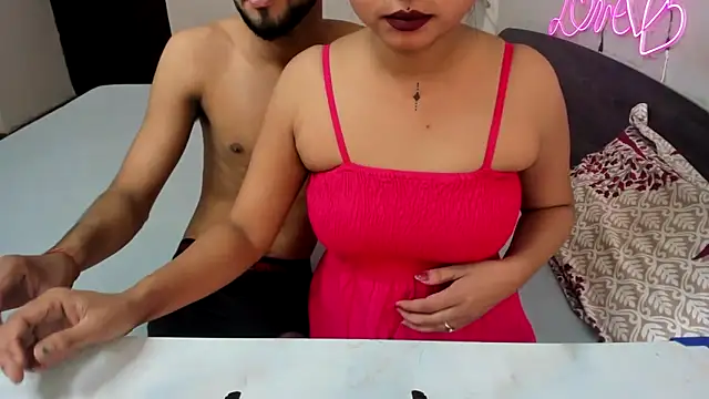Queen Couple online show from September 2025 05:51:02 AM