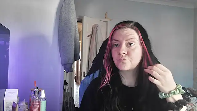 AureliaXOX online show from November 2025 08:48:02 AM