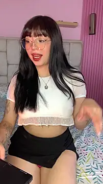 Snapshot of Valu_euphoria chatting on November 2025 08:10:01 PM Valu euphoria online show from November 2025 08:10:01 PM