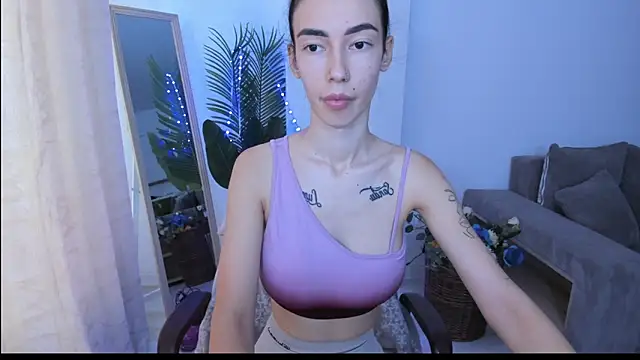 Celine Roxelle online show from September 2025 01:01:01 PM