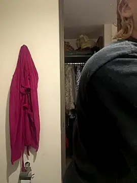 Maggie Geller online show from September 2025 03:25:01 PM