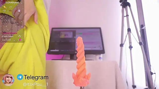 Snapshot of Neekito_ chatting on November 2025 02:14:02 AM Neekito online show from November 2025 02:14:02 AM