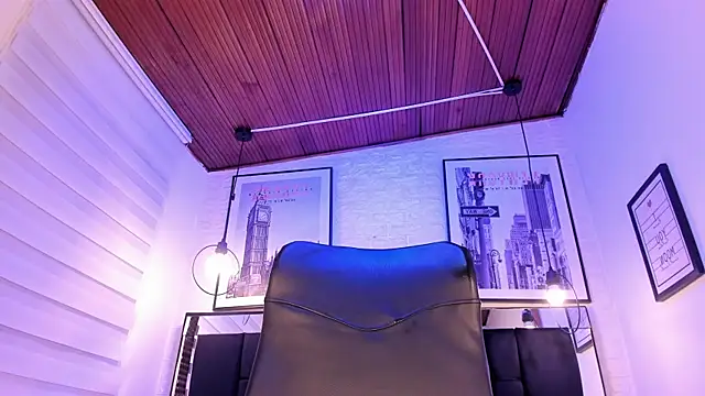 Snapshot of tylla_ chatting on October 2025 03:59:01 AM tylla online show from October 2025 03:59:01 AM