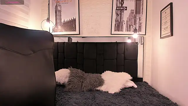 Snapshot of tylla_ chatting on October 2025 03:32:02 AM tylla online show from October 2025 03:32:02 AM