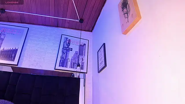 Snapshot of tylla_ chatting on November 2025 03:28:01 AM tylla online show from November 2025 03:28:01 AM