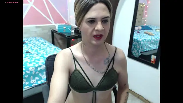 Snapshot of Dolldirtyxxx chatting on March 2025 06:11:02 AM Dolldirtyxxx online show from March 2025 06:11:02 AM