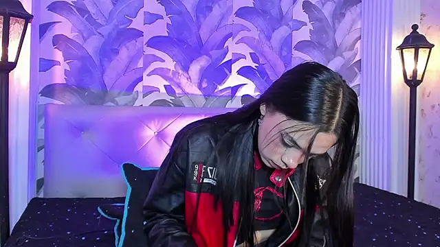 Sami Evanns online show from October 2025 03:04:02 AM