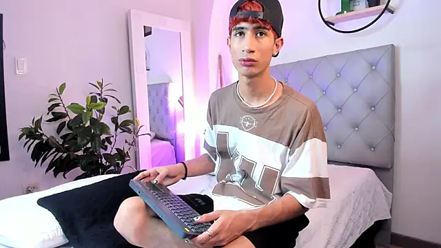 NovaaWheler online show from March 2025 03:59:02 AM