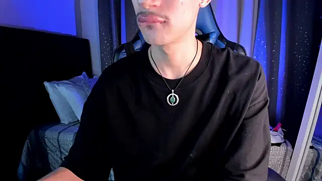 NovaaWheler online show from October 2025 07:22:02 PM