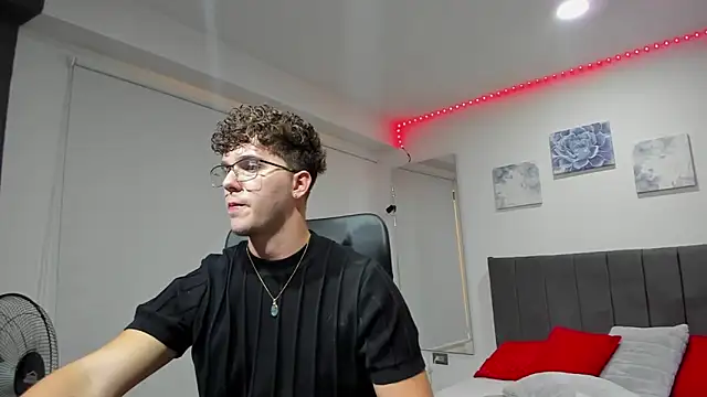 ErosGeorgiou online show from February 2025 03:20:01 PM