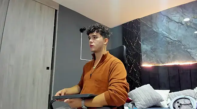 ErosGeorgiou online show from February 2025 11:54:01 AM
