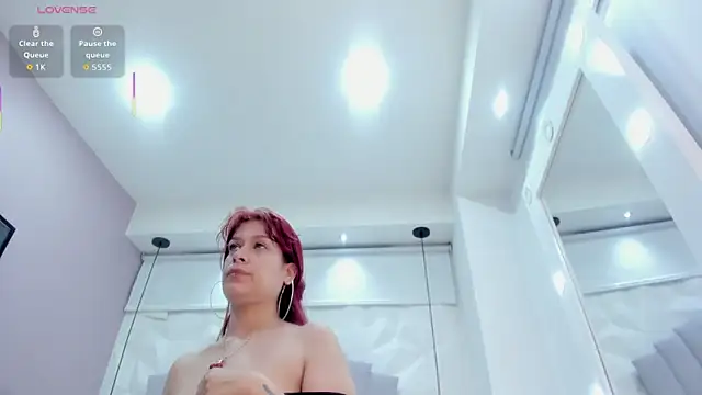 Snapshot of lolyyuno chatting on November 2025 10:42:02 PM lolyyuno online show from November 2025 10:42:02 PM