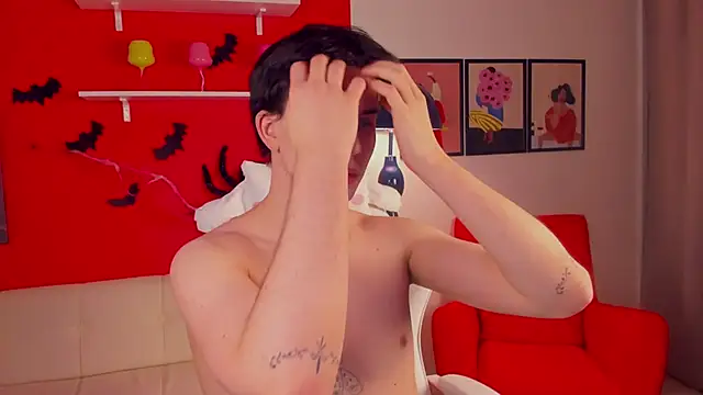 AdrianoAubert online show from November 2025 06:02:02 AM