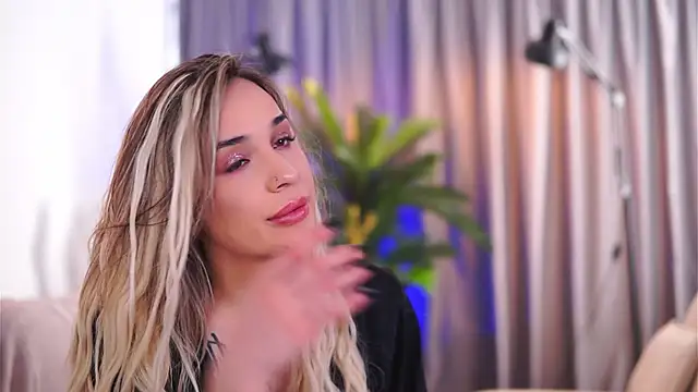 Ammylicious Doll online show from February 2025 12:58:01 PM