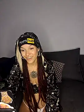 Snapshot of nickelfie chatting on March 2025 12:41:02 PM nickelfie online show from March 2025 12:41:02 PM