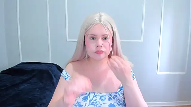  leana  online show from October 2025 06:28:02 PM