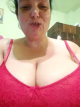 Snapshot of IvettkeXXX chatting on November 2025 08:11:02 PM IvettkeXXX online show from November 2025 08:11:02 PM