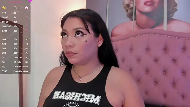 Snapshot of Sophia_Brunett chatting on February 2025 03:23:01 AM Sophia Brunett online show from February 2025 03:23:01 AM