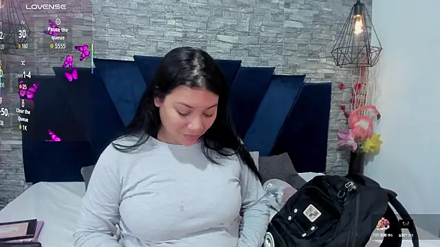 Snapshot of Sophia_Brunett chatting on October 2025 12:25:01 PM Sophia Brunett online show from October 2025 12:25:01 PM