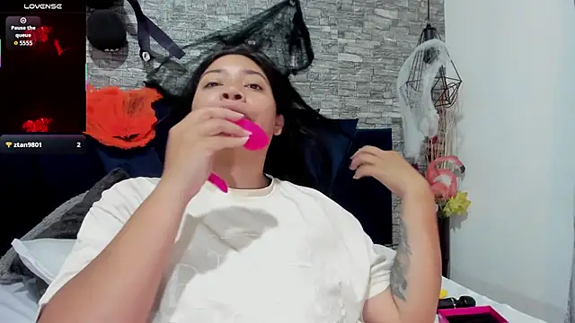 Snapshot of Sophia_Brunett chatting on October 2025 11:40:01 AM Sophia Brunett online show from October 2025 11:40:01 AM