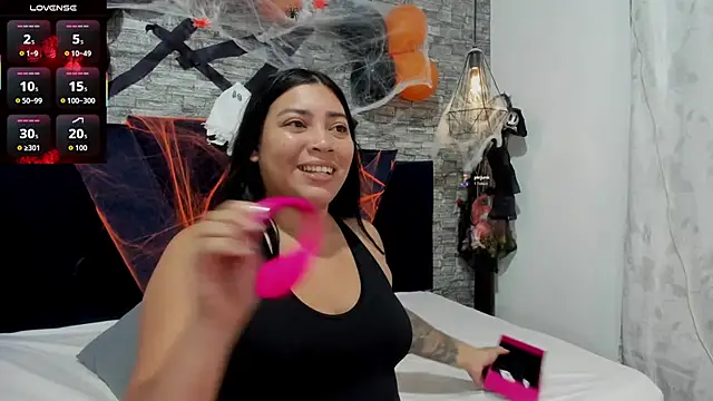 Snapshot of Sophia_Brunett chatting on October 2025 12:09:01 PM Sophia Brunett online show from October 2025 12:09:01 PM