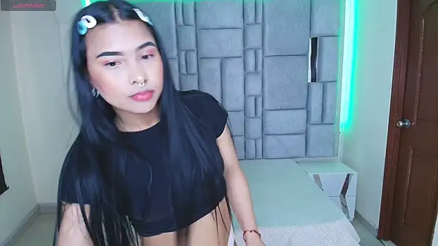 Snapshot of Vera_Best_ chatting on March 2025 02:42:02 PM Vera Best online show from March 2025 02:42:02 PM