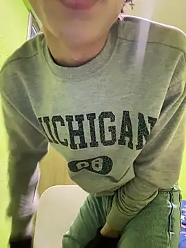 Snapshot of stormmart18 chatting on February 2025 03:09:01 PM stormmart18 online show from February 2025 03:09:01 PM