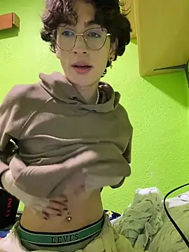 Snapshot of stormmart18 chatting on February 2025 04:35:02 PM stormmart18 online show from February 2025 04:35:02 PM