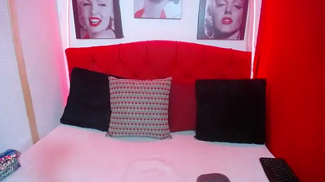 Tiana Ebony18 online show from September 2025 11:59:02 AM