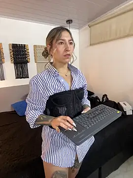 Adisson kyler online show from November 2025 12:05:02 PM