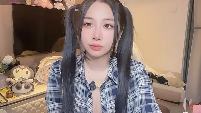 Moonccoi online show from September 2025 07:14:02 PM