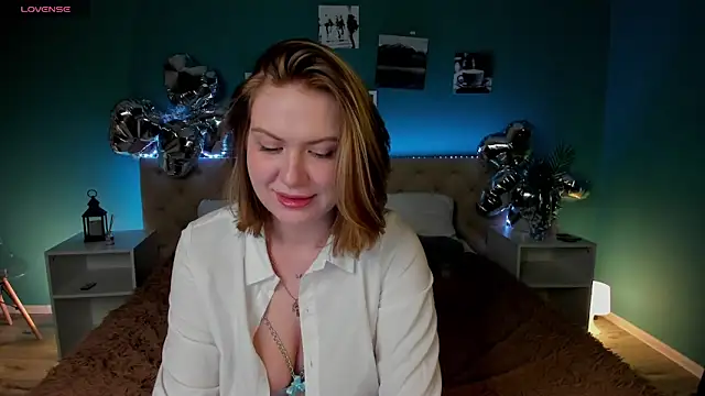 Angela Wallace online show from February 2025 11:18:02 AM