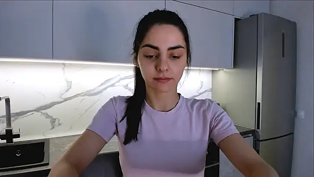 Snapshot of EmiliaZen chatting on March 2025 01:17:01 PM EmiliaZen online show from March 2025 01:17:01 PM