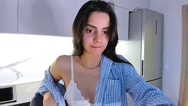 Snapshot of EmiliaZen chatting on March 2025 12:15:01 AM EmiliaZen online show from March 2025 12:15:01 AM