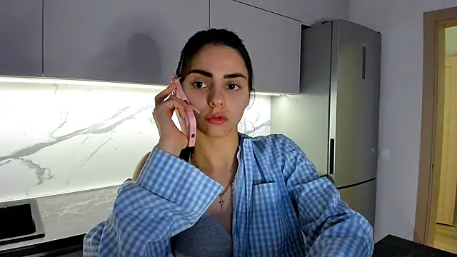 Snapshot of EmiliaZen chatting on March 2025 05:31:02 PM EmiliaZen online show from March 2025 05:31:02 PM